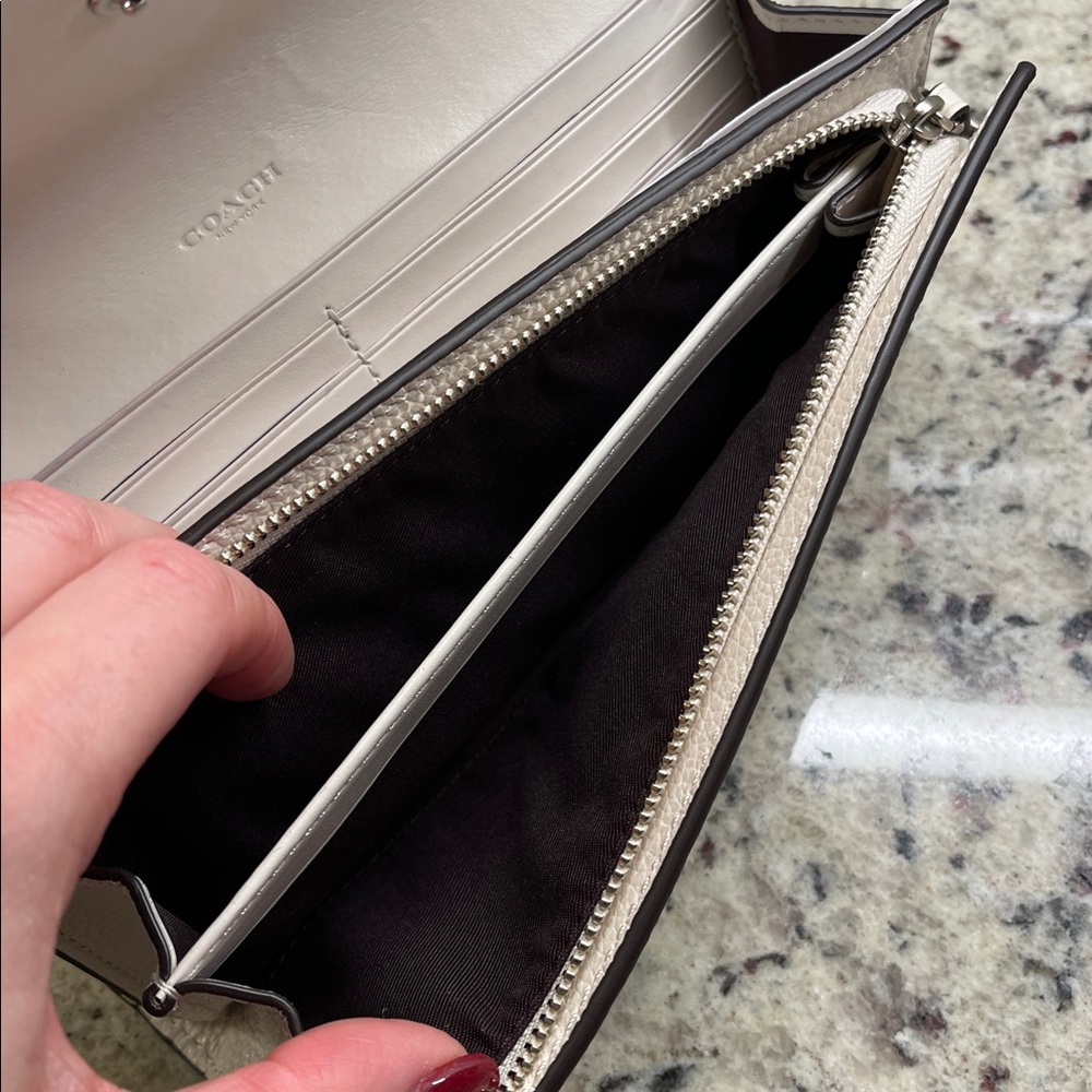 Coach Prairie Studded Soft Wallet NWOT - Picture 9 of 11